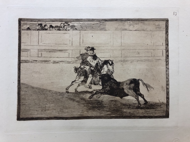 13. Un caballero español en plaza quebrando rejoncillos, sin auxilio de los chulos