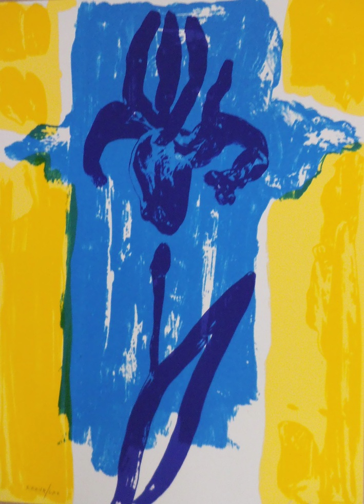 Junto a la mesa se ha quedado solo